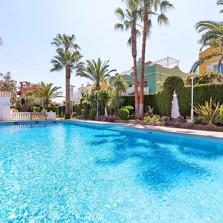 Holiday Urb. Campussos *